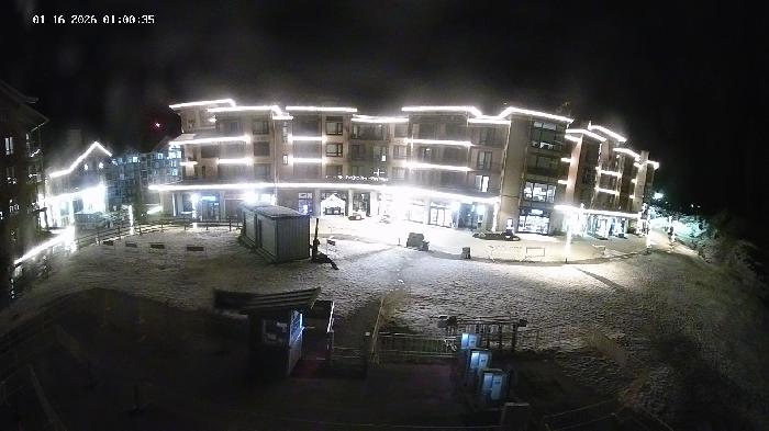 Revelstoke Mountain Resort -  RMR Village Webcam